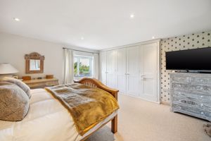 Principal bedroom- click for photo gallery
